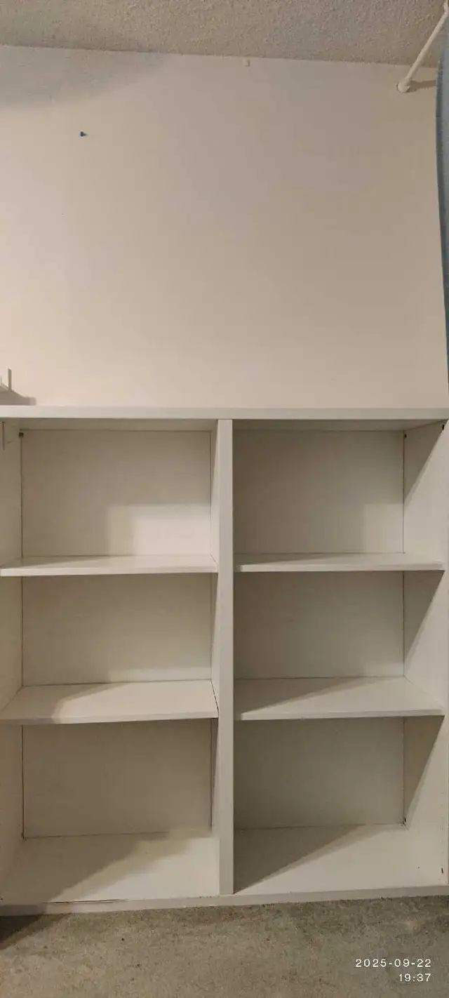 SHELF (WOOD)/BOOKCASE in Bookcases & Shelving Units in Mississauga / Peel Region - Image 4