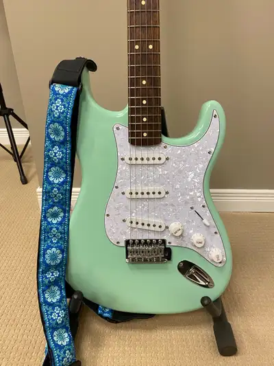 Fender Squier Vintage Modified Surf Stratocaster, View more