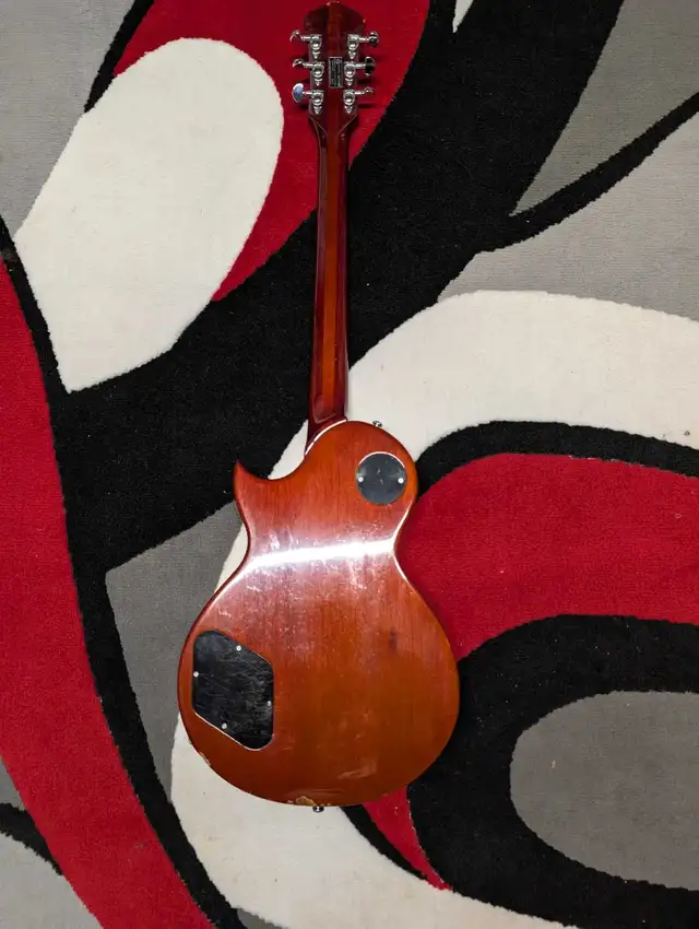 Rare Brazillian Handmade 2014 Walczak V-Rod LP & OHSC in Guitars in Winnipeg - Image 7