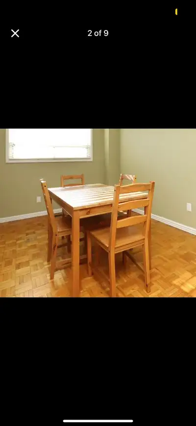Looking for a spacious private room in a quiet and safe neighbourhood? One private room is available...