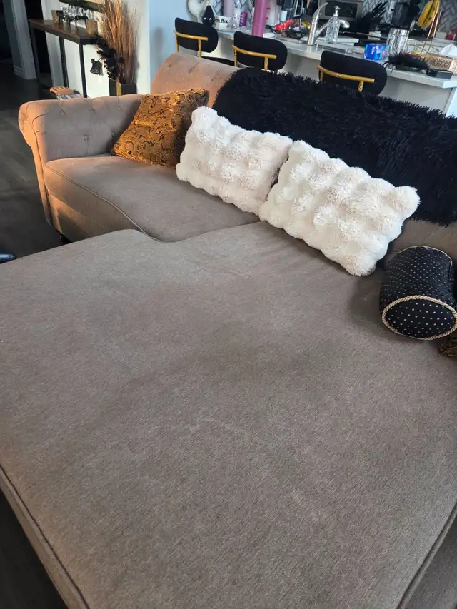 Sofa537990032807045123