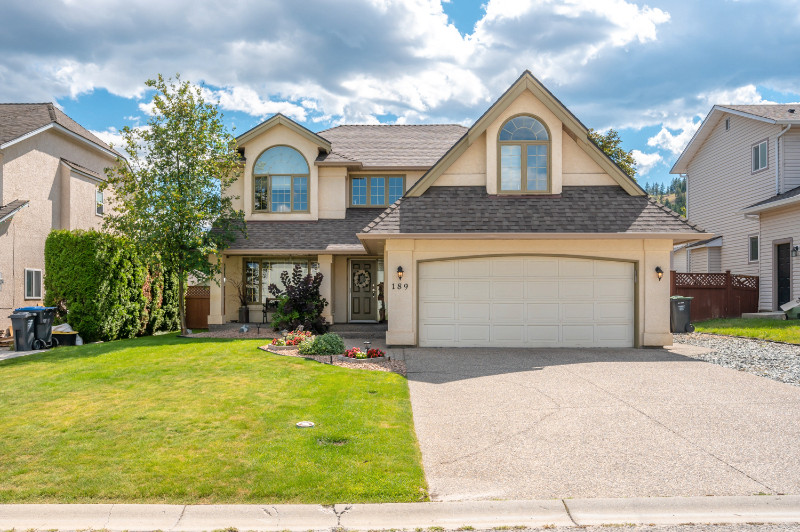 FAMILY HOME NORTH GLENMORE 189 Applecrest Crt, Kelowna Houses for