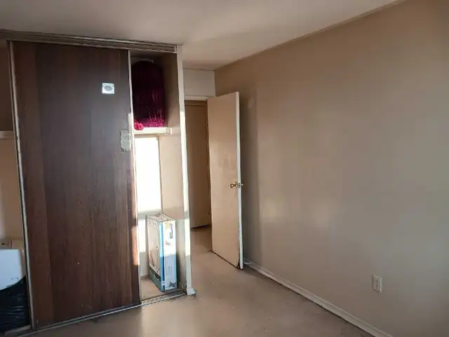 1 bed room and sharing in Room Rentals & Roommates in City of Toronto - Image 6