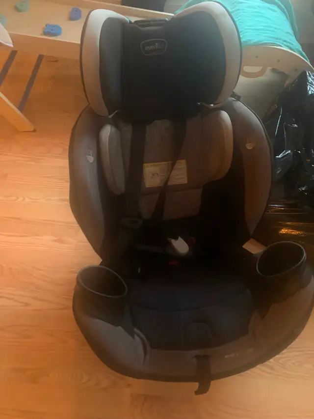 Toddler car seat in Strollers, Carriers & Car Seats in Mississauga / Peel Region - Image 3