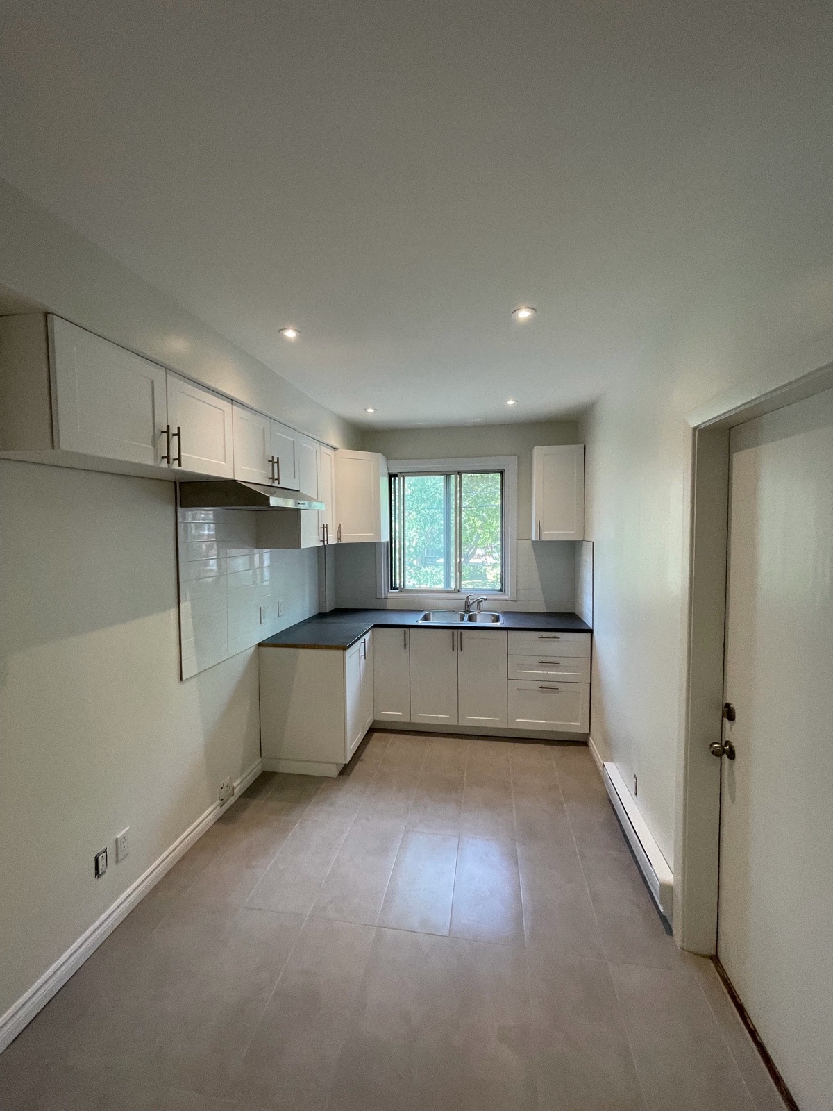 11832 Rue du General Giraud — photo 1