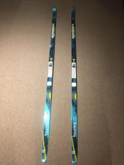 Rosignol Cross Country Skis 190, View more