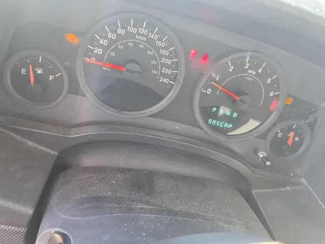 2008 jeep patriot 4x4  in Cars & Trucks in Annapolis Valley - Image 3