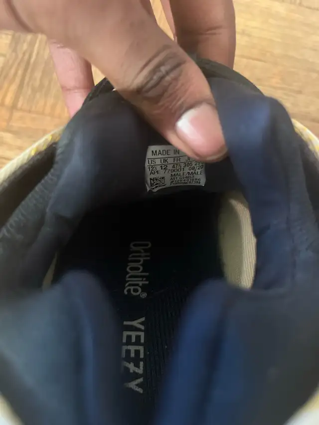 700 Yeezy  in Men's Shoes in City of Toronto - Image 7