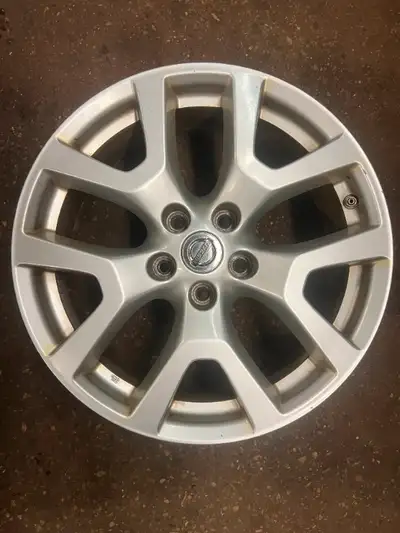 All 4 rims come equipped with the tpms sensors.