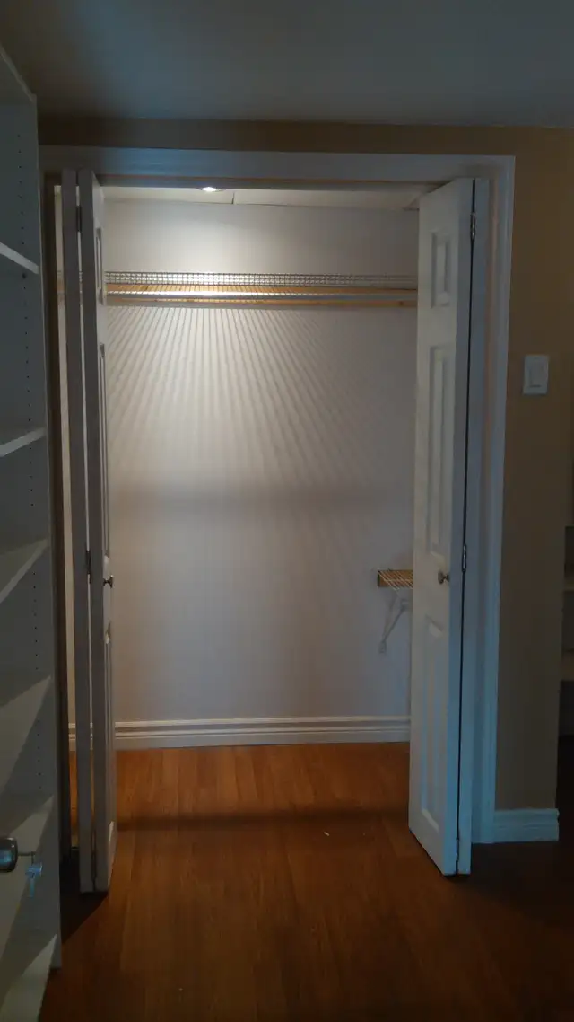 ROOM TO RENT / ROOM TO RENT63235989867395122