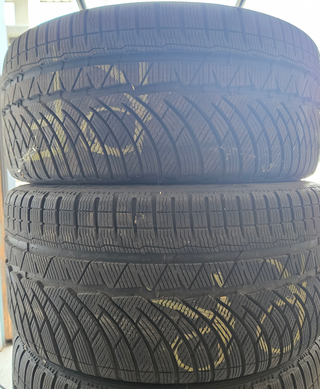 19" Michelin Pilot Alpin Winter Tires on Envy FF Rims - 275/35R1 in Tires & Rims in Ottawa - Image 3