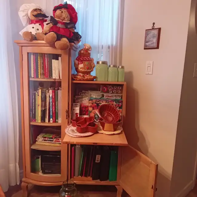 CLASSICAL DESK/ BOOKCASE/KNICKKNACKS SHELF..10 picsNew Price in Hutches & Display Cabinets in Windsor Region - Image 7
