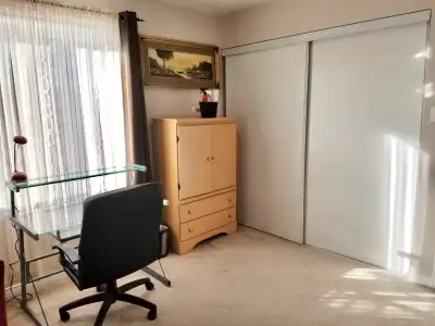 FULLY FURNISHED PRIVATE ROOM AVAILABLE IN NOV 1
