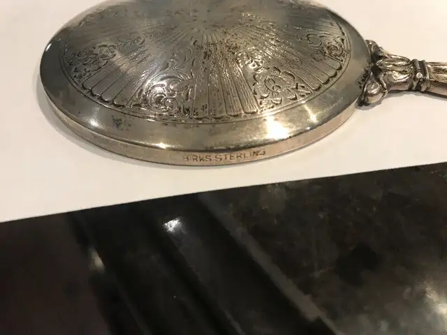 VINTAGE BIRKS STERLING HAND MIRROR WITH OLD ORIGINAL DUST COVER in Arts & Collectibles in Mississauga / Peel Region - Image 5