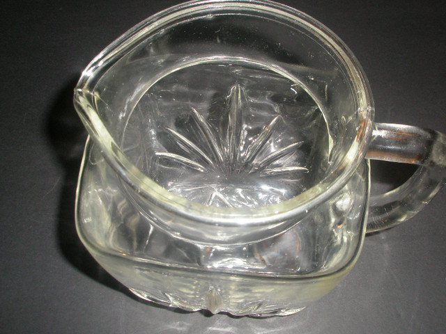 PICHET antique Star Federal Glass en parfait état,36 oz.,RARE. dans Art et objets de collection  à Trois-Rivières - Image 2