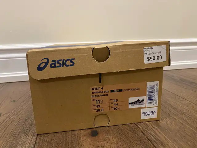 Asics black and white running shoes in Men's Shoes in Markham / York Region - Image 7