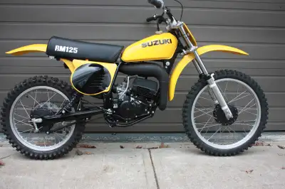 Restored 1976 RM125A . Everything replaced or restored . All bearings seals and gaskets new in motor...