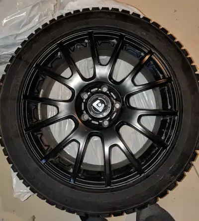 Ensemble de 4 pneus d'hiver et mag (Jantes) PNEUS : Toyo Observe G3-ICE (cloutables), 235/45/R17 94T...
