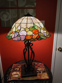 Tiffany style stained glass table lamp.