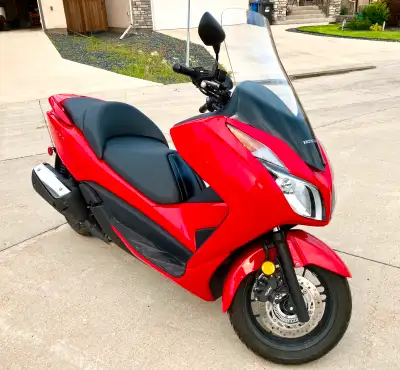 2014 Honda Forza 300 ABS Mileage: 13527km Engine: 279cc Clean Title, Fresh Safety. Scooter in mint c...