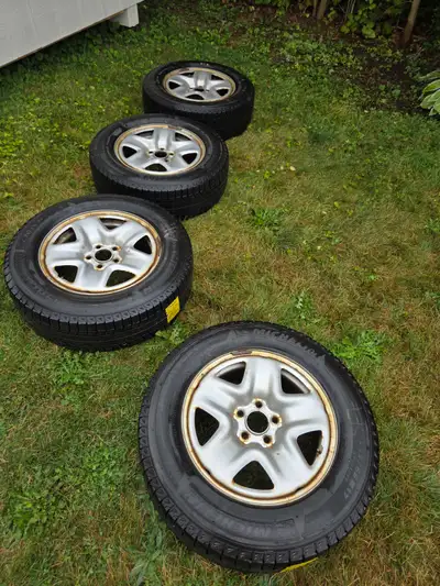 235/65 R17 Plenty of Wear Left! Came off a Madza CX-9