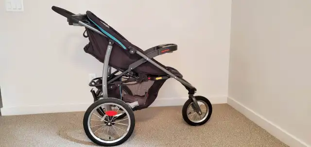 Graco FastAction Jogger Stroller in Strollers, Carriers & Car Seats in Ottawa - Image 3