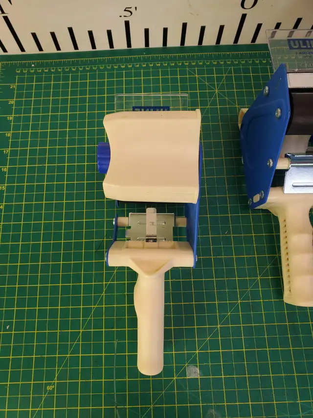 3" Tape Dispensers x 4 Units in Other in Calgary - Image 5