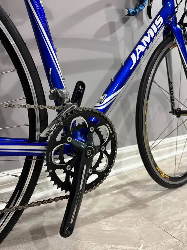 Jamis Ventura Road Bike with Shimano 105 [Size Medium 54CM] in Road in Mississauga / Peel Region - Image 6