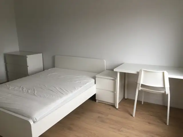 One bedroom with Ensuite 4 pcs bathroom for rent near UOIT in Room Rentals & Roommates in Oshawa / Durham Region - Image 7