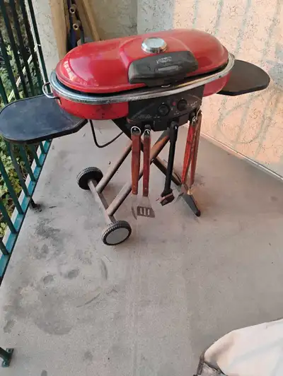 Barbecue - Coleman - for sale. Senior downsizing , View more