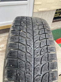 One Michelin tire, 255 / 70 R 17 M/S