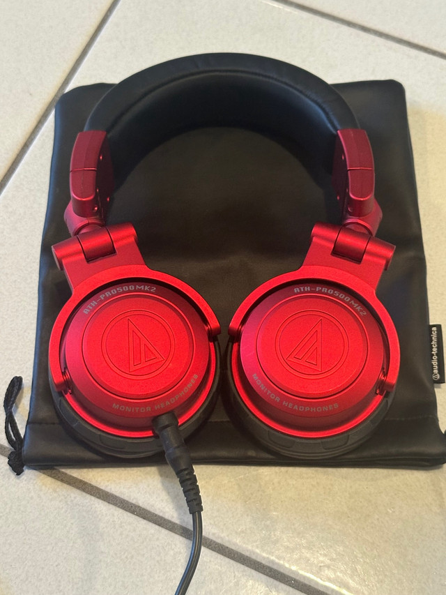 Audio-Technica ATH-PRO500 MK2 Red DJ Monitor Headphones in Headphones in Markham / York Region - Image 3