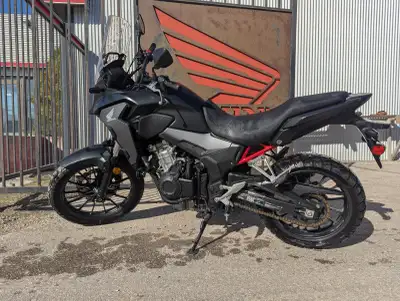I’ve loved owning this bike — from weekend moto camping to daily commutes. I’m moving on to somethin...