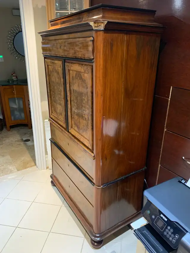 Biedermeier Cabinet  in Arts & Collectibles in City of Toronto - Image 3