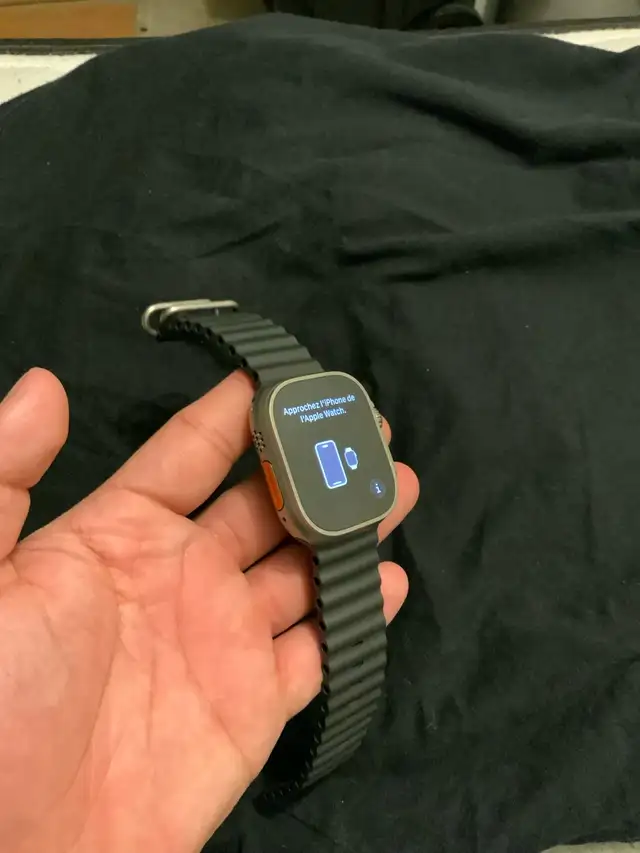 Apple Watch Ultra 2 titanium 