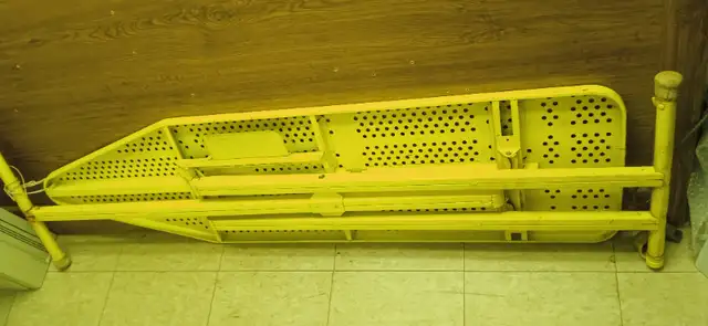 Vintage Metal ironing board Folding Adjustable in Other in City of Toronto - Image 5