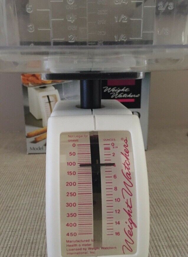 VINTAGE FOOD SCALE (Manual, from WW) in Other in Markham / York Region - Image 2