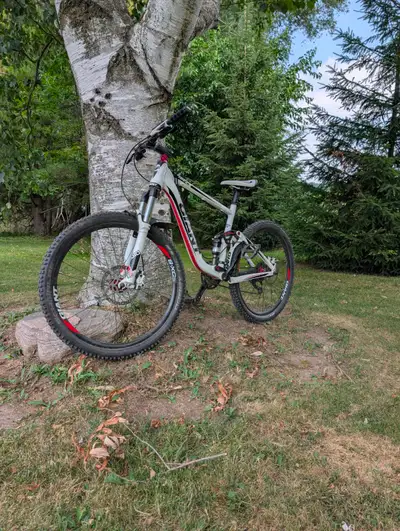 Giant Trance X5  MTB, View more