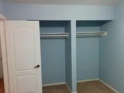 ROOMMATE WANTED - INCLUDES EVERYTHING - NEAR UOFR - $575 in Room Rentals & Roommates in Regina - Image 6