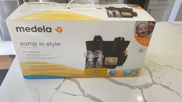 Medela double electric breast pump in Feeding & High Chairs in City of Toronto