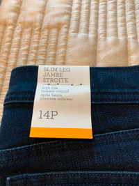 Core Jeans - Slim leg style - Blue jeans - Woman's size 14P