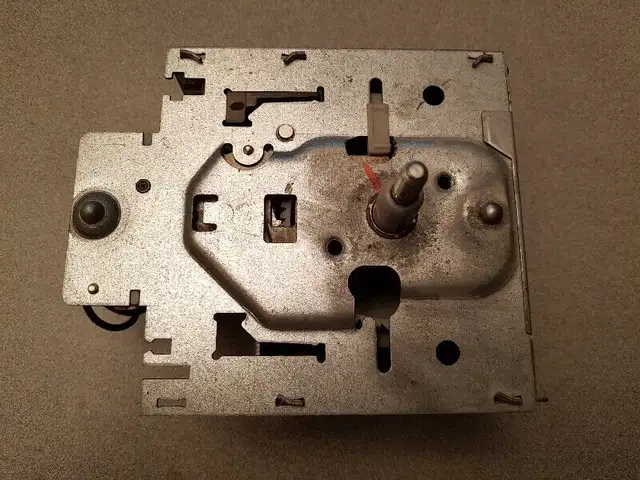 1 MINUTERIE REUSSINER WHIRLPOOL 20056316R in Other in Laval / North Shore - Image 3