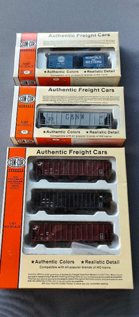 Ho scale freight cars