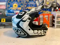 Troy Lee Designs SE4 Skully MIPS Helmet