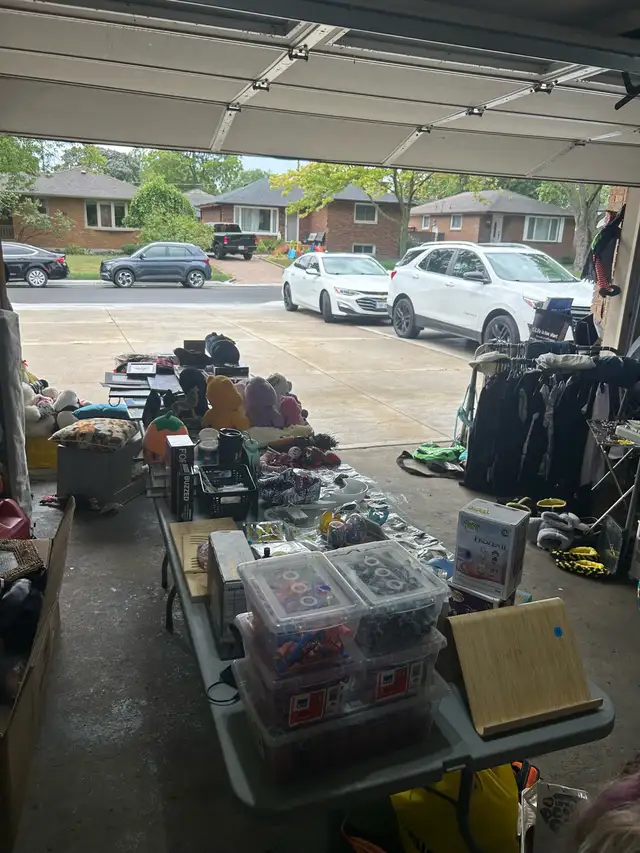garage sale 552492989132974082