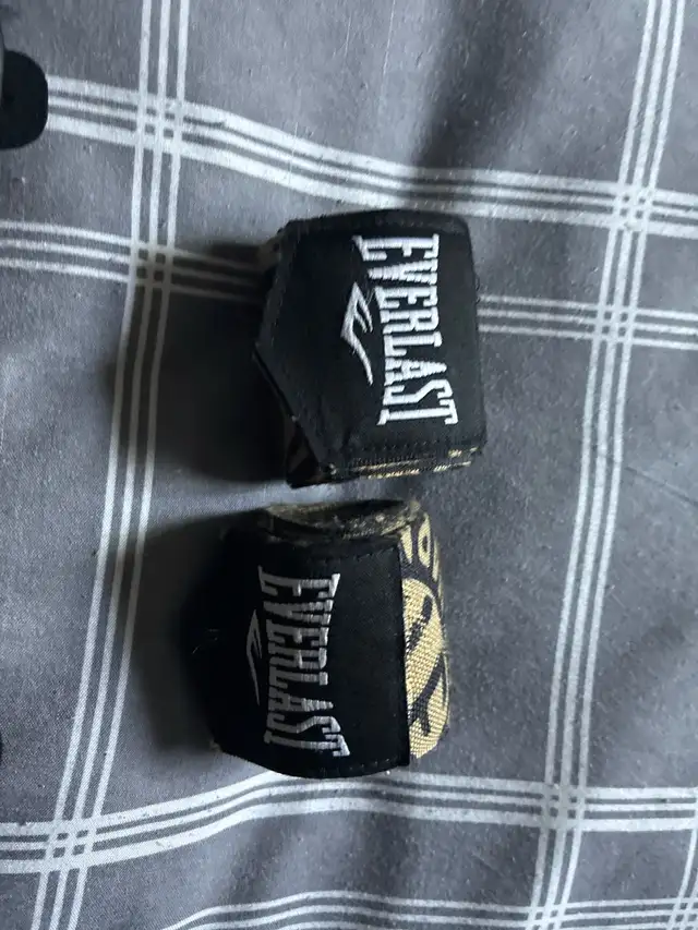 Everlast Boxing and MMA gloves in Other in Kingston - Image 6