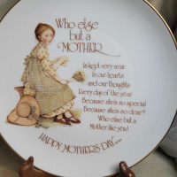 Beautiful Vintage Mother’s Day Plate - Holly Hobbie