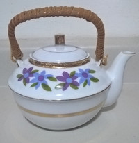 Vintage Rare NASCO Fine China Teapot Suka Japan Gold Banding