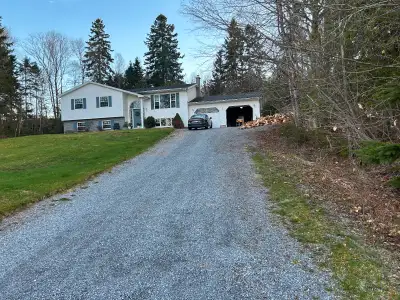 Room for rent. Located in Quispamsis, looking for a mature tenant to rent a room in my home. Everyth...
