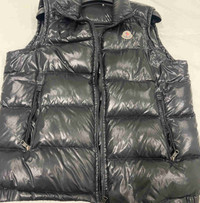 MONCLER MENS VEST BLACK SIZE 5 w/ HOOD